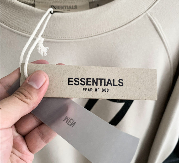 AMBERELLE 1977 Graphic Crewneck Sweatshirt in cream