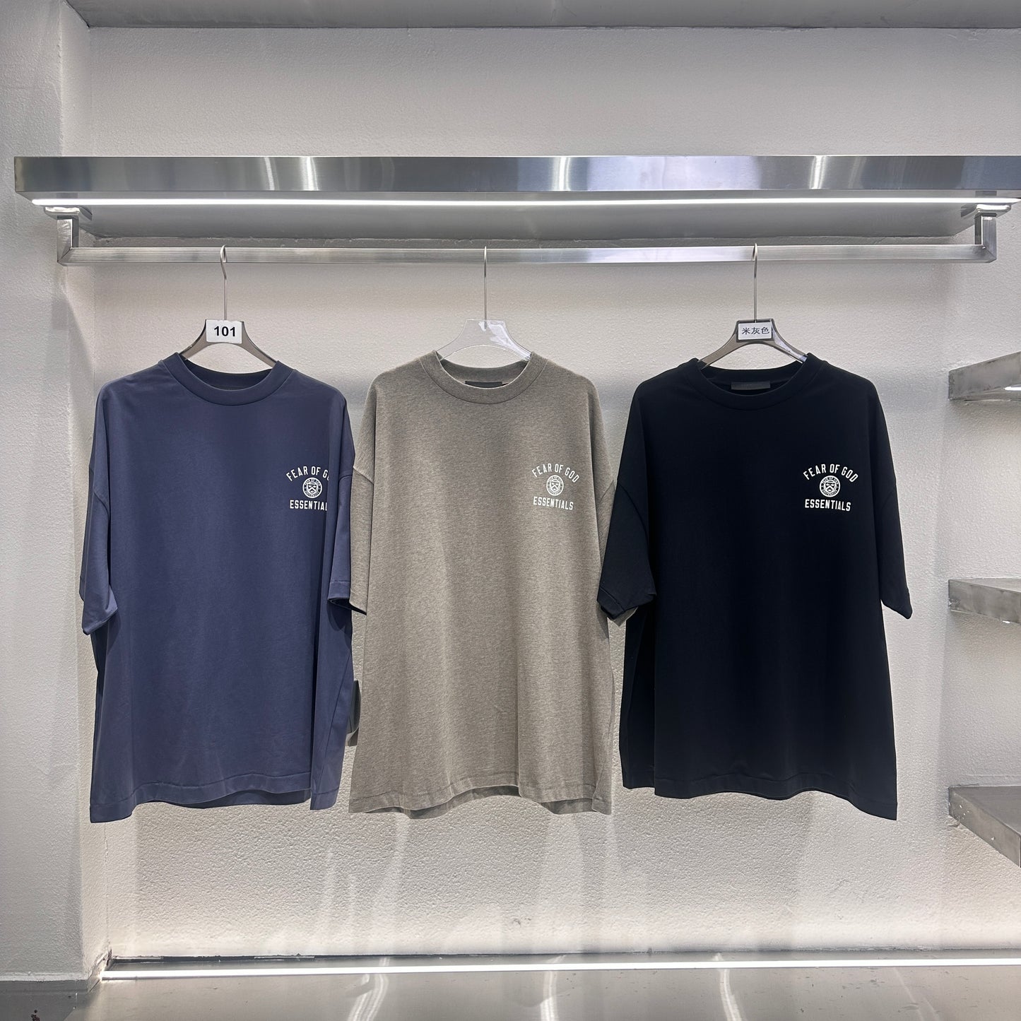 AMBERELLE Mini Crest Logo Short Sleeve Tee in black