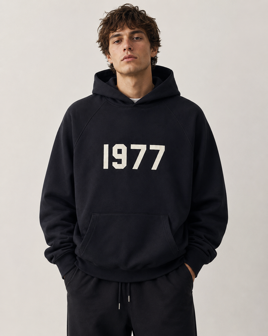 AMBERELLE 1977 Graphic Fleece Hoodie in black