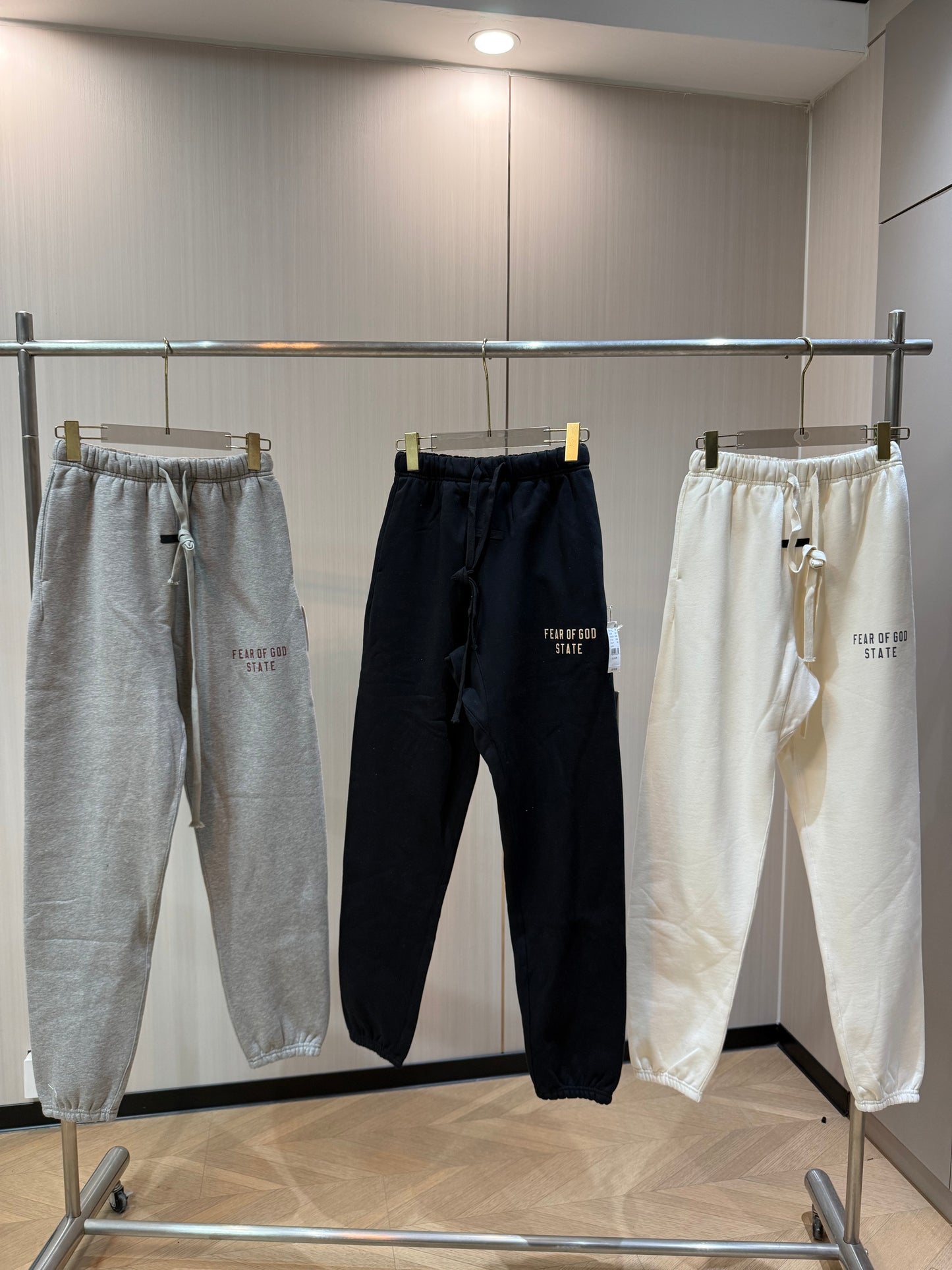 AMBERELLE State Graphic Fleece Jogger Sweatpants in light heather grey