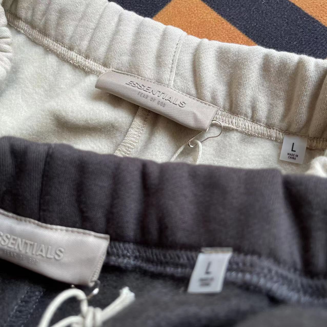 AMBERELLE 1977 Fleece Drawstring Sweatshorts in cream