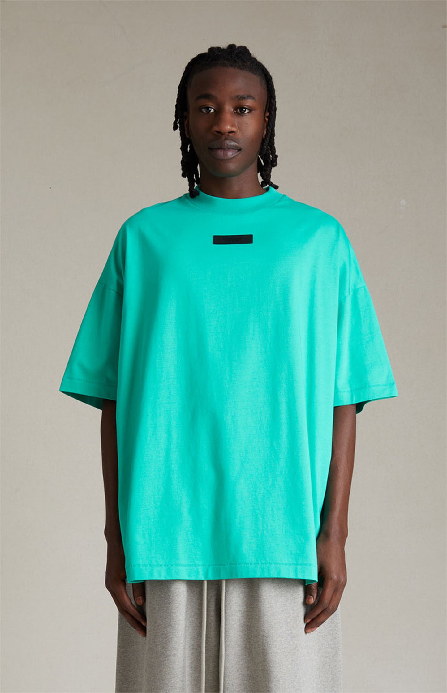 AMBERELLE Silicone Patch Short Sleeve Tee in light heather grey