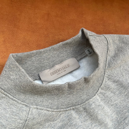 AMBERELLE 1977 Graphic Crewneck Sweatshirt in cream