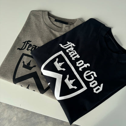 AMBERELLE Holiday Crest Graphic Short Sleeve Tee t-shirt