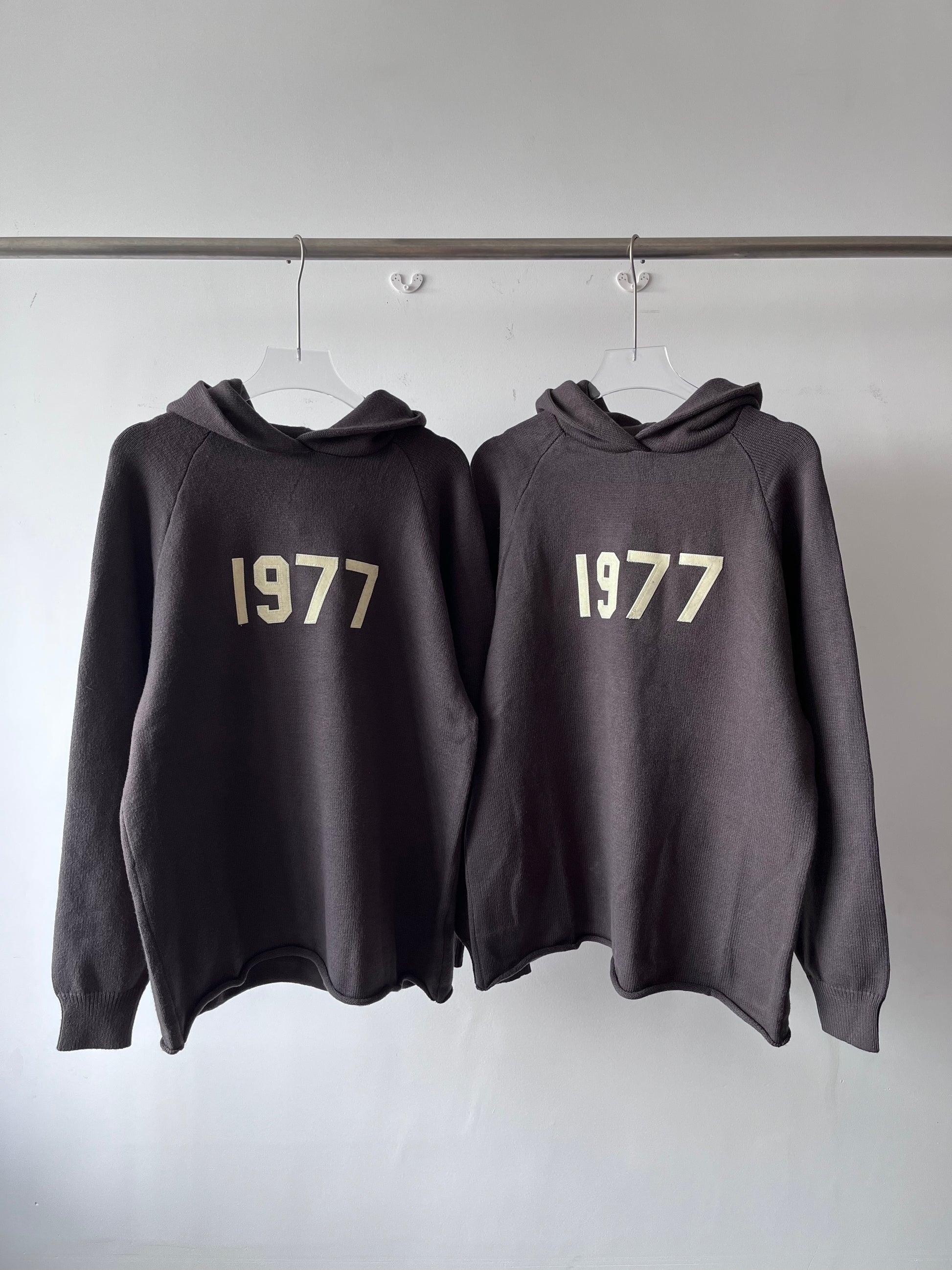 AMBERELLE 1977 Knit Pullover Hoodie in black