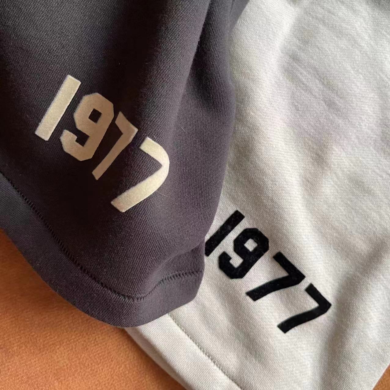 AMBERELLE 1977 Fleece Drawstring Sweatshorts in cream