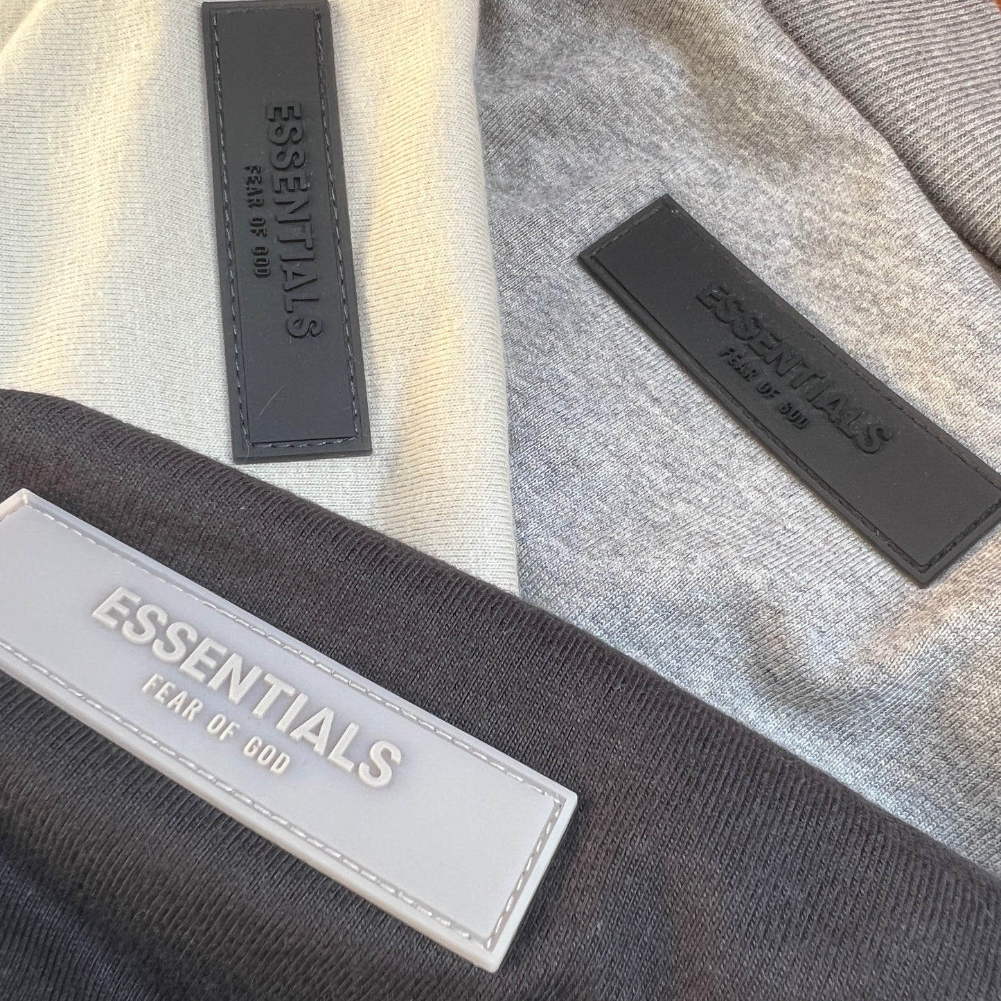 AMBERELLE 1977 Graphic Long Sleeve Tee in black