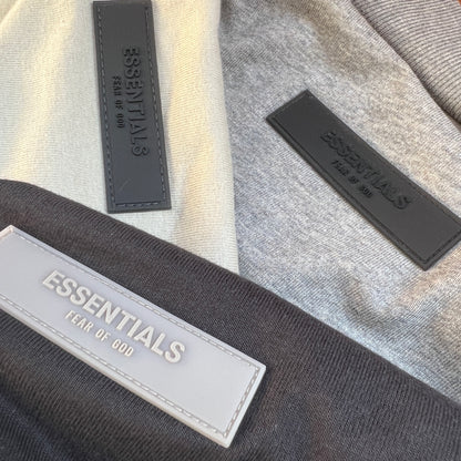 AMBERELLE 1977 Graphic Long Sleeve Tee in black