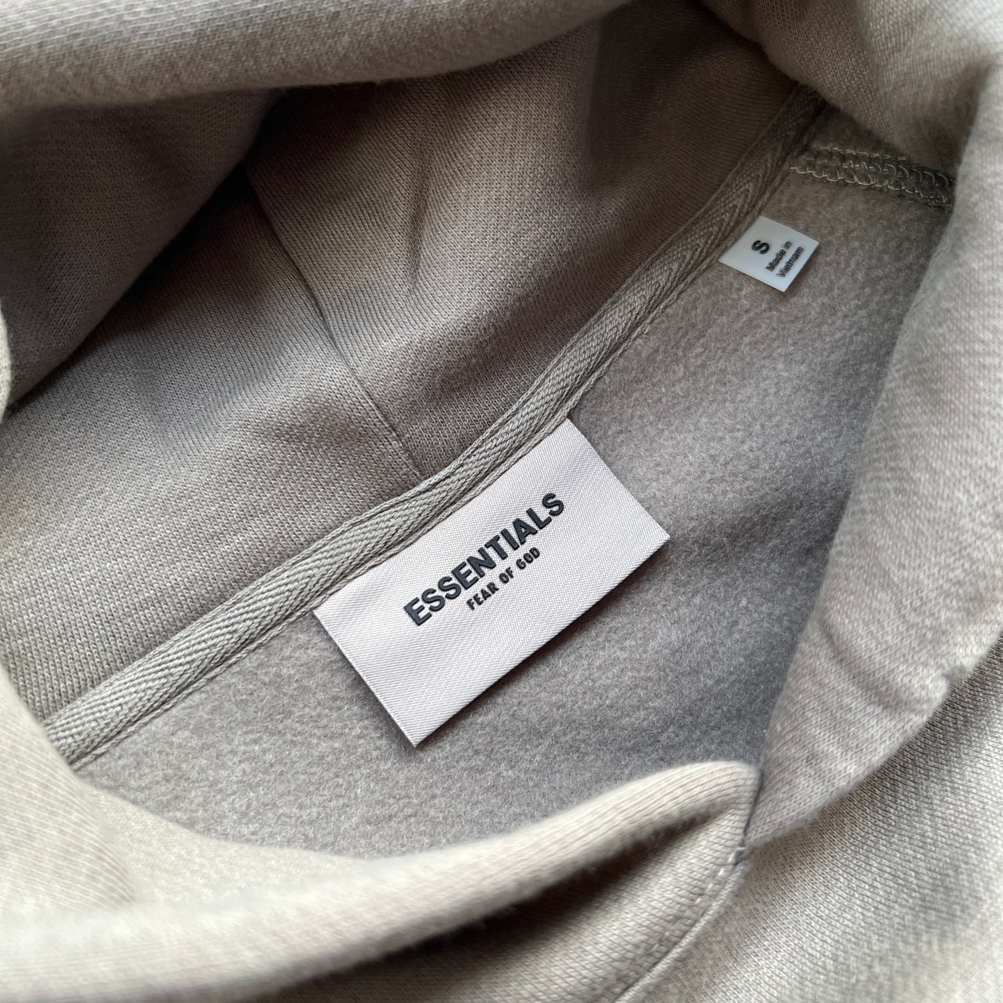 AMBERELLE 20FW Classic Logo Fleece Hoodie in light heather grey