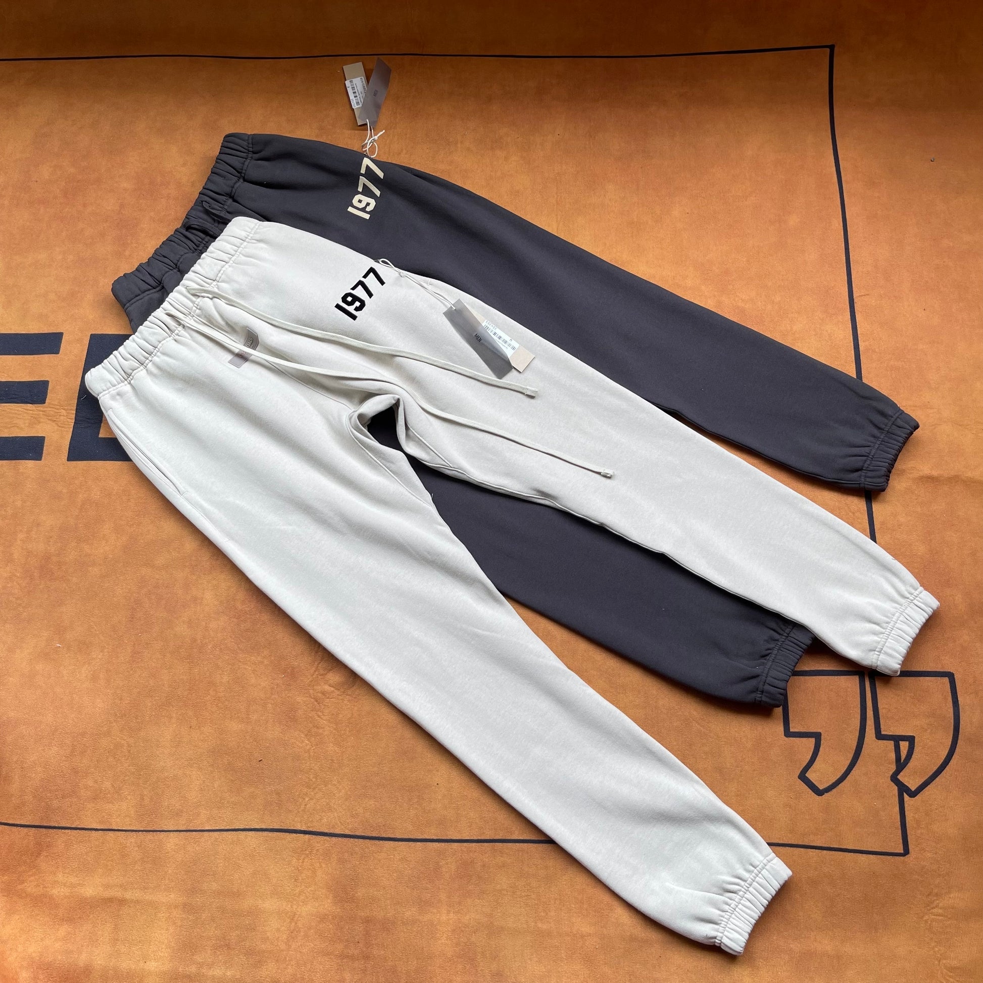 AMBERELLE 1977 Fleece Joggers Sweatpants in white