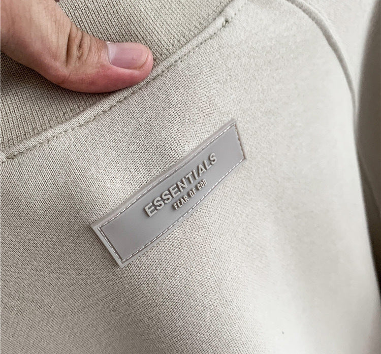 AMBERELLE 1977 Graphic Crewneck Sweatshirt in cream