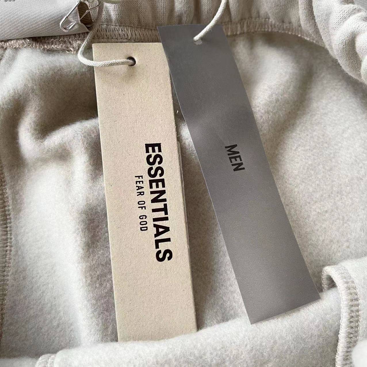 AMBERELLE 1977 Fleece Drawstring Sweatshorts in cream