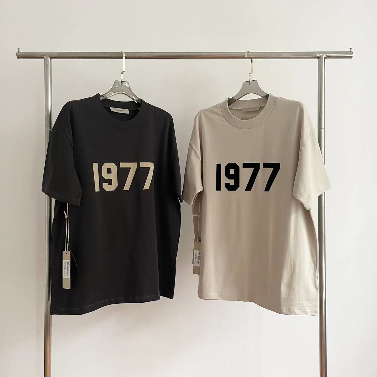 AMBERELLE 1977 Flocked Print Oversized T-Shirt in beige