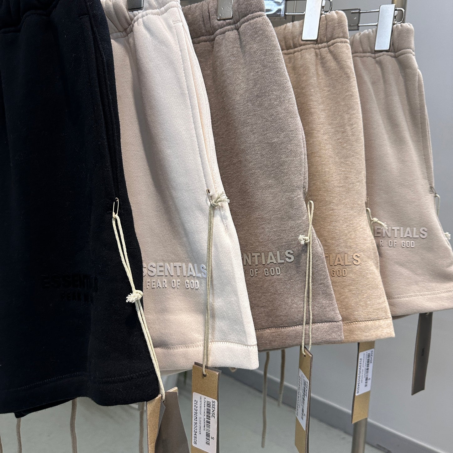 AMBERELLE Cloud Plush Logo Sweatshorts in dark taupe