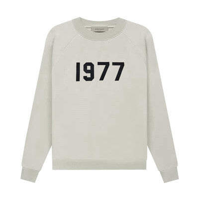 AMBERELLE 1977 Graphic Crewneck Sweatshirt in black