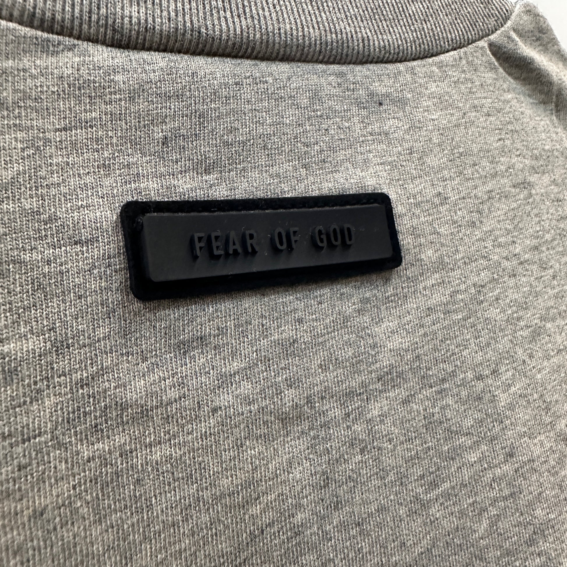 AMBERELLE Arc Logo Flocked Short Sleeve Tee in black