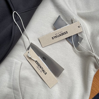 AMBERELLE 1977 Graphic Fleece Hoodie in cream