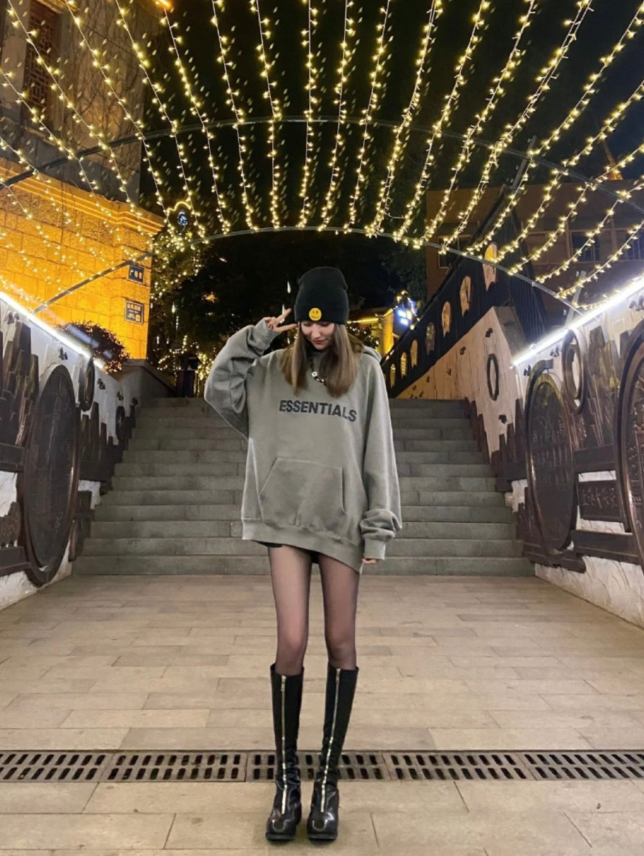 AMBERELLE 20FW Classic Logo Fleece Hoodie in taupe