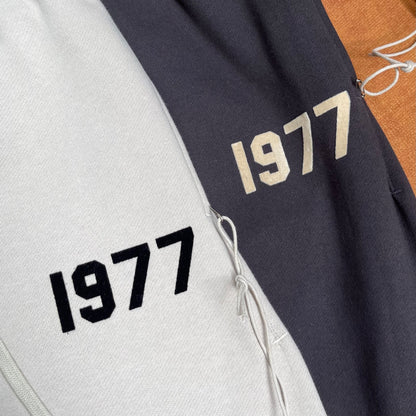 AMBERELLE 1977 Fleece Joggers Sweatpants in black