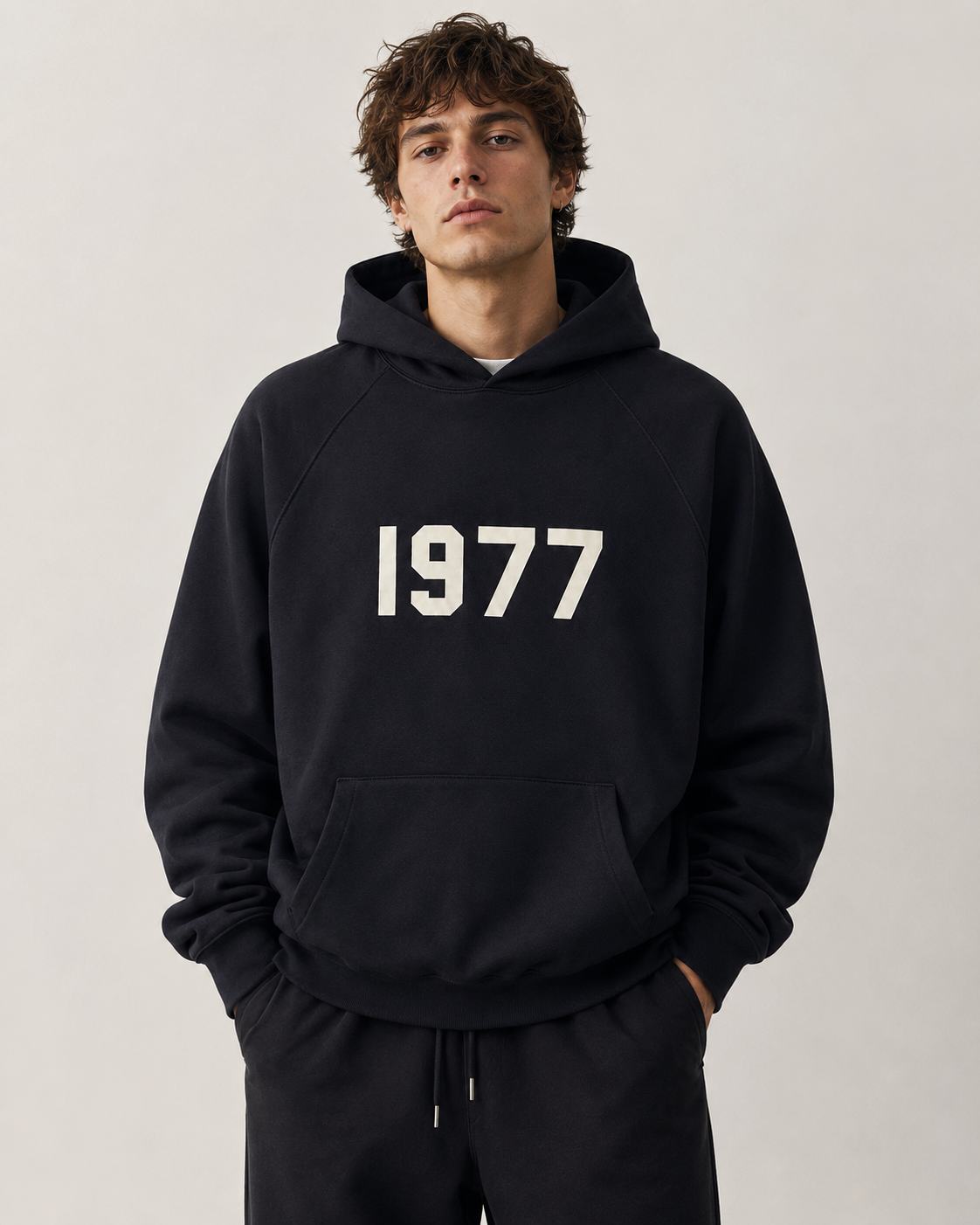 AMBERELLE 1977 Graphic Fleece Hoodie in black