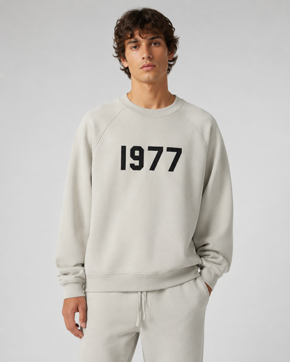 AMBERELLE 1977 Graphic Crewneck Sweatshirt in cream