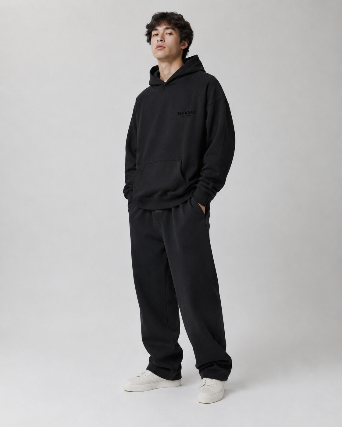 AMBERELLE Small Logo Fleece Pullover Hoodie in black
