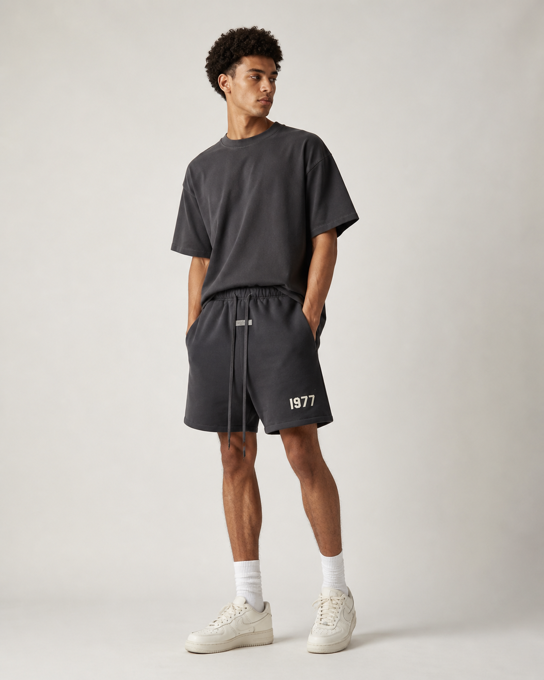 AMBERELLE 1977 Fleece Drawstring Sweatshorts in black