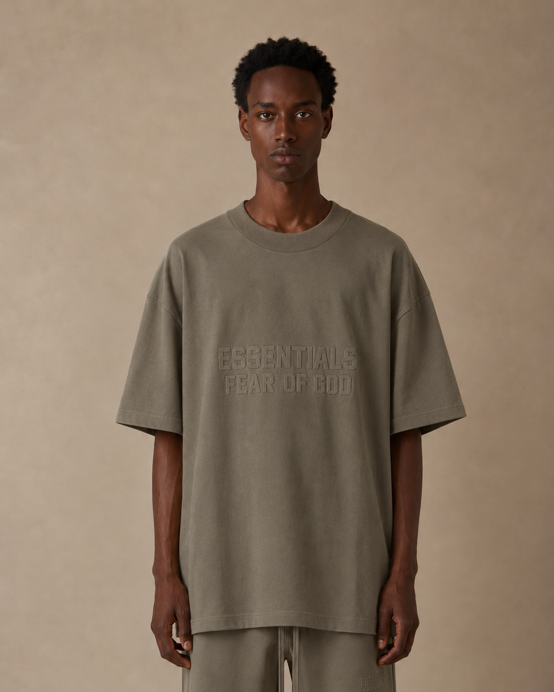 AMBERELLE Double-Line Flocked Logo Short Sleeve Tee in gray