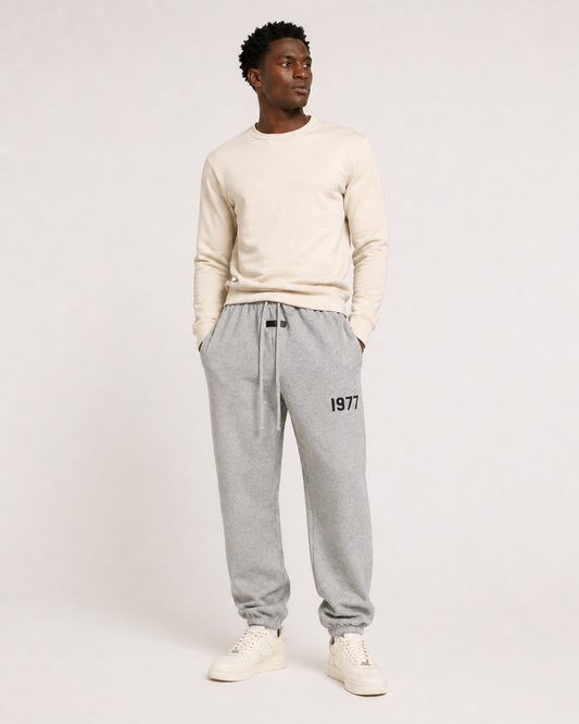 AMBERELLE 1977 Fleece Joggers Sweatpants in gray