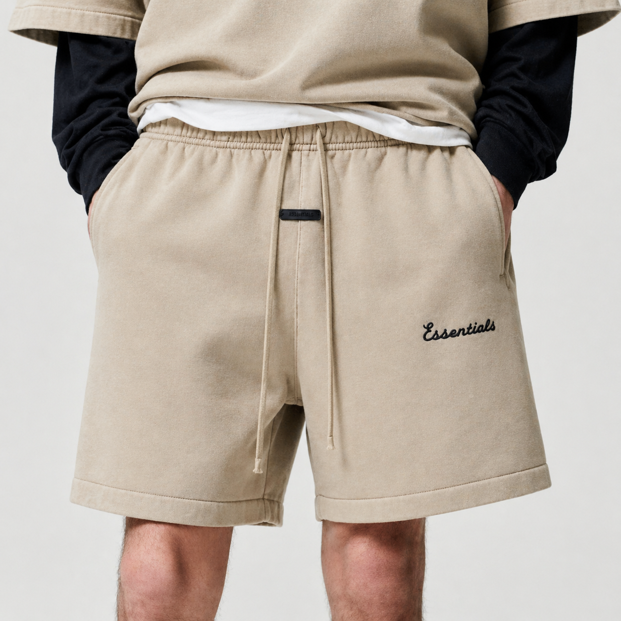 AMBERELLE Training Classic Sweatshort in beige