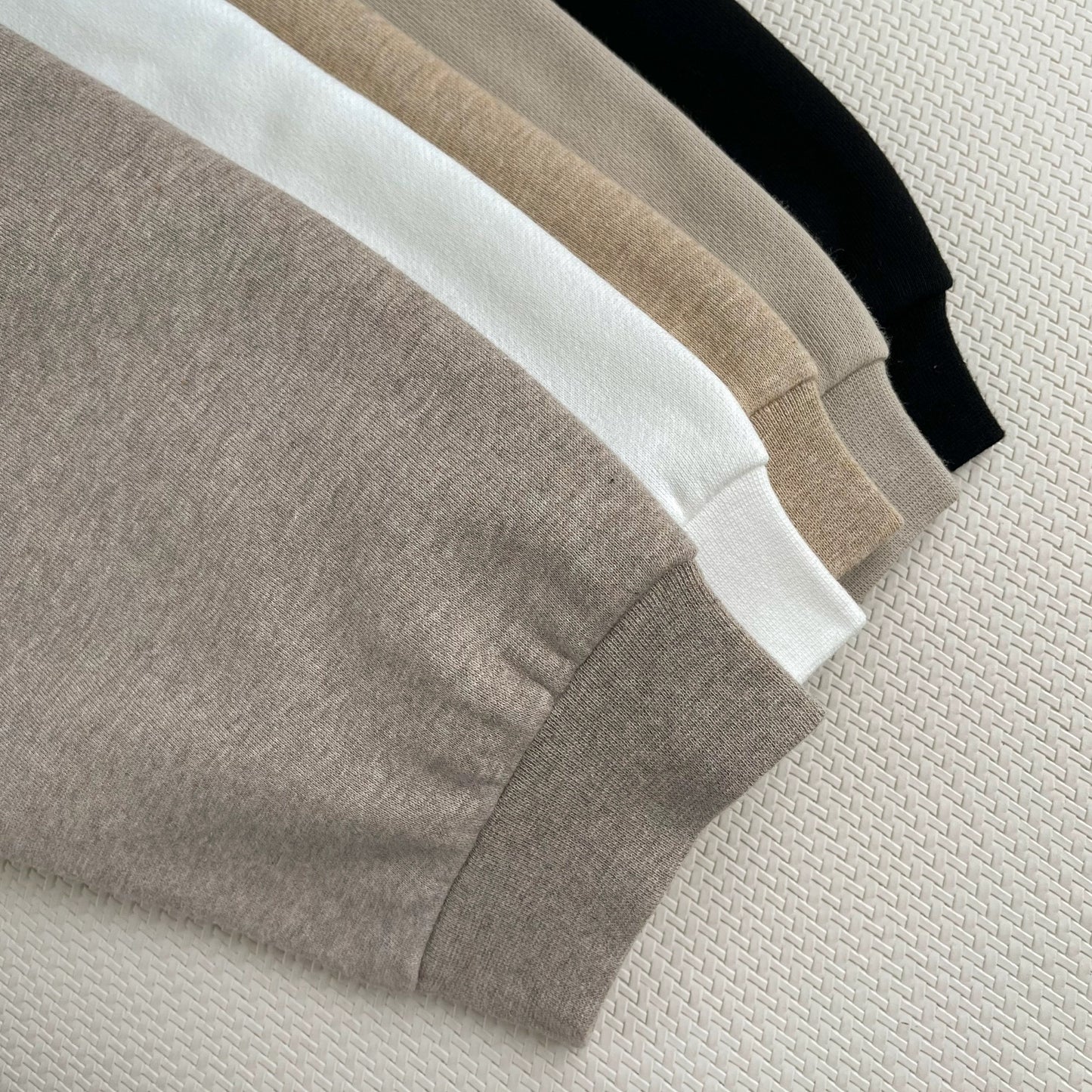 AMBERELLE FW23 Minimal Logo Fleece Hoodie in white