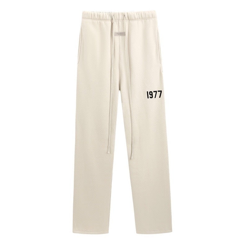 AMBERELLE 1977 Relaxed Wide-Leg Sweatpants in light heather grey
