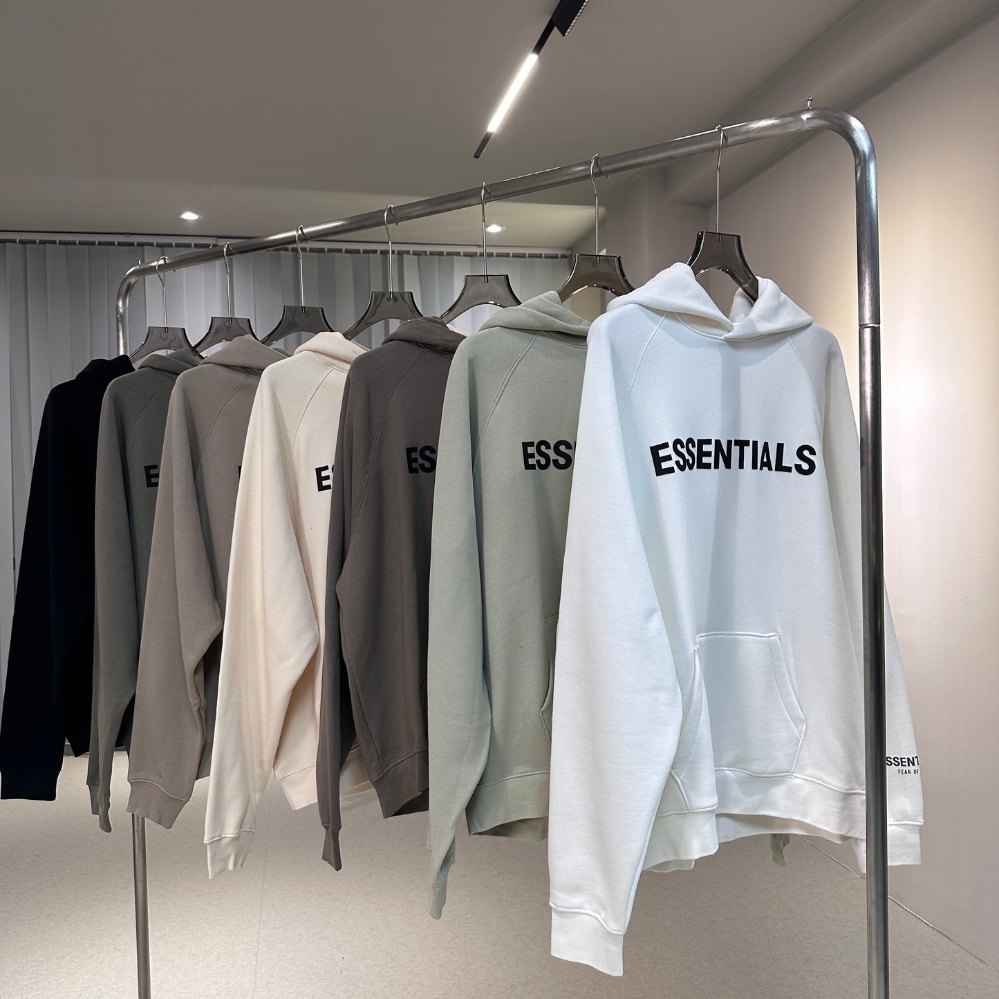 AMBERELLE 20FW Classic Logo Fleece Hoodie in light heather grey