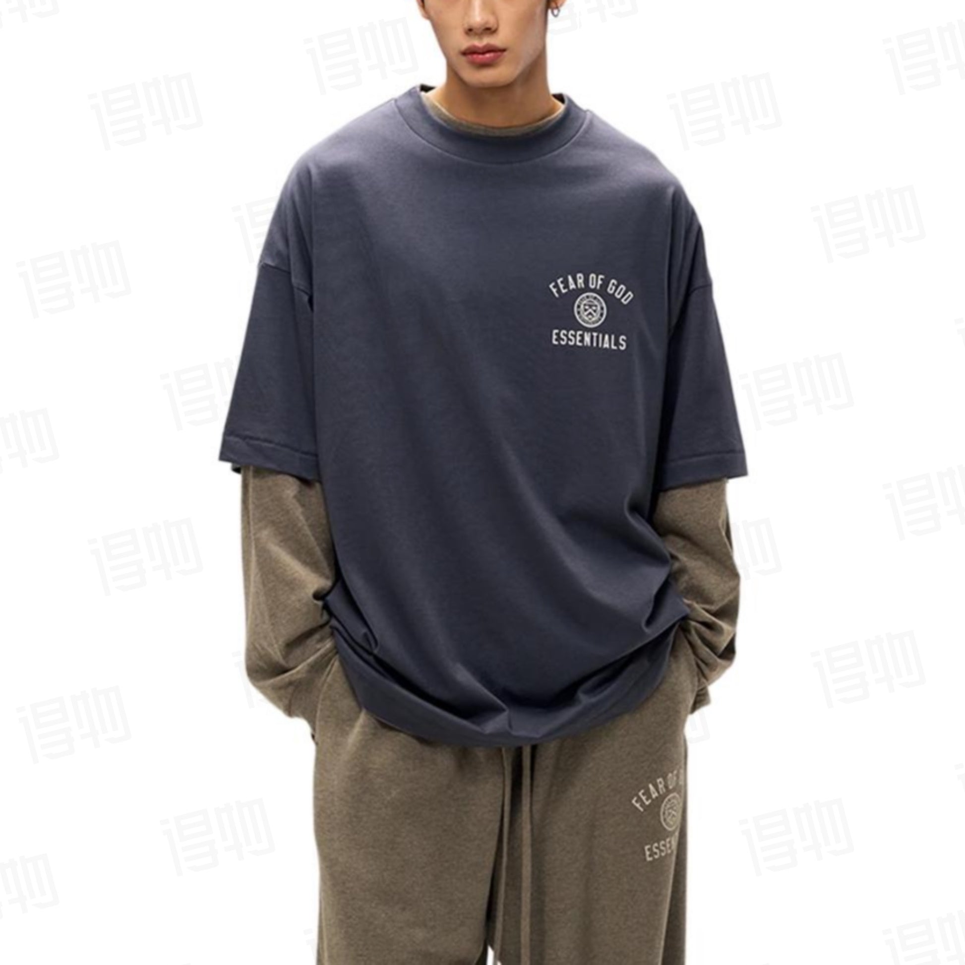 AMBERELLE Mini Crest Logo Short Sleeve Tee in navy