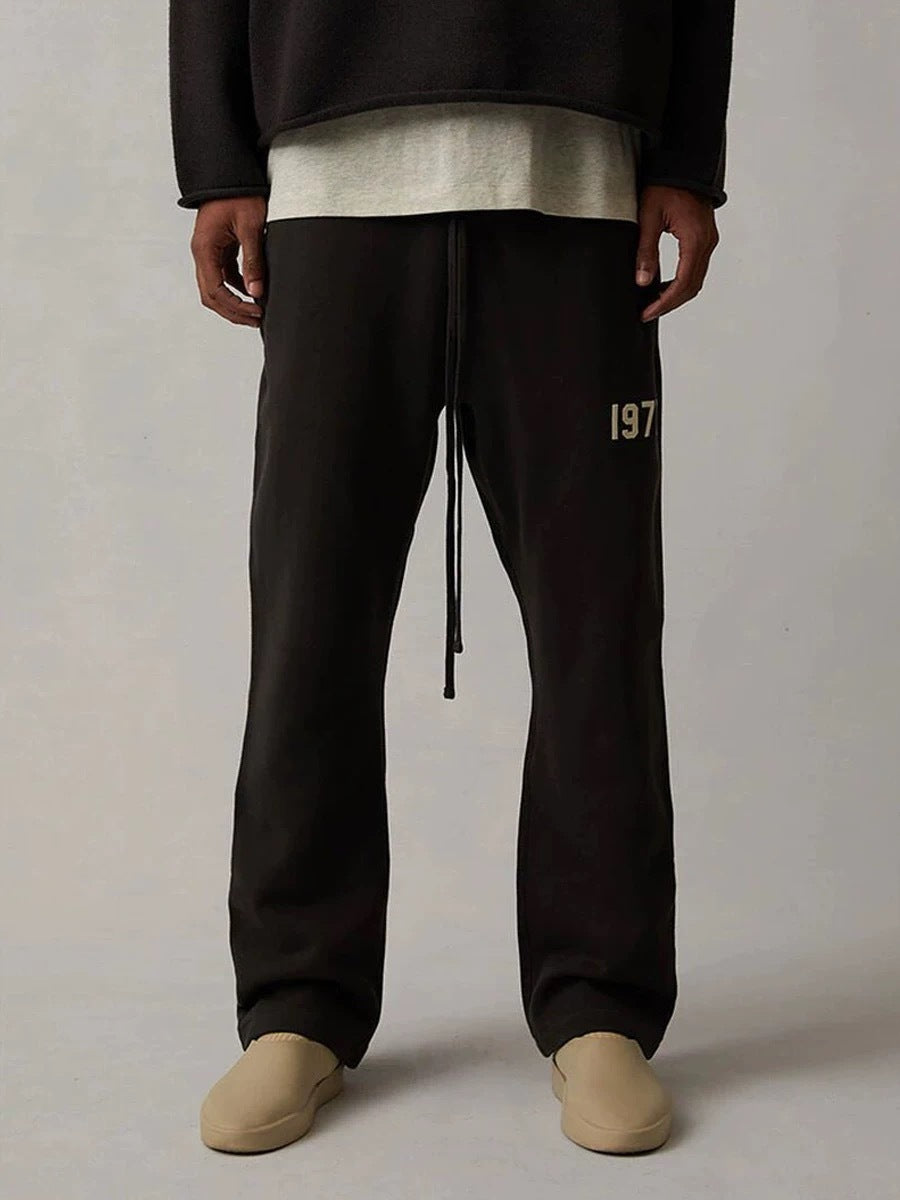 AMBERELLE 1977 Relaxed Wide-Leg Sweatpants in black
