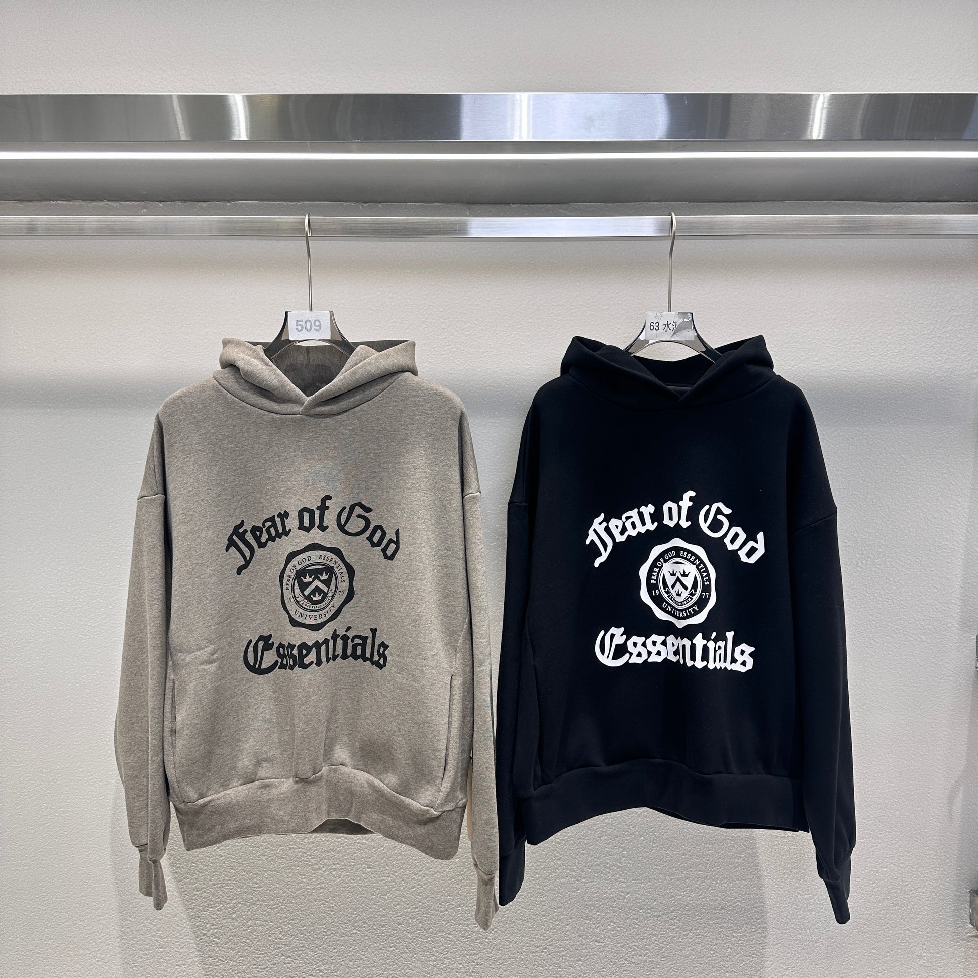 AMBERELLE 24FW Vintage Graphic Fleece Hoodie in light heather grey
