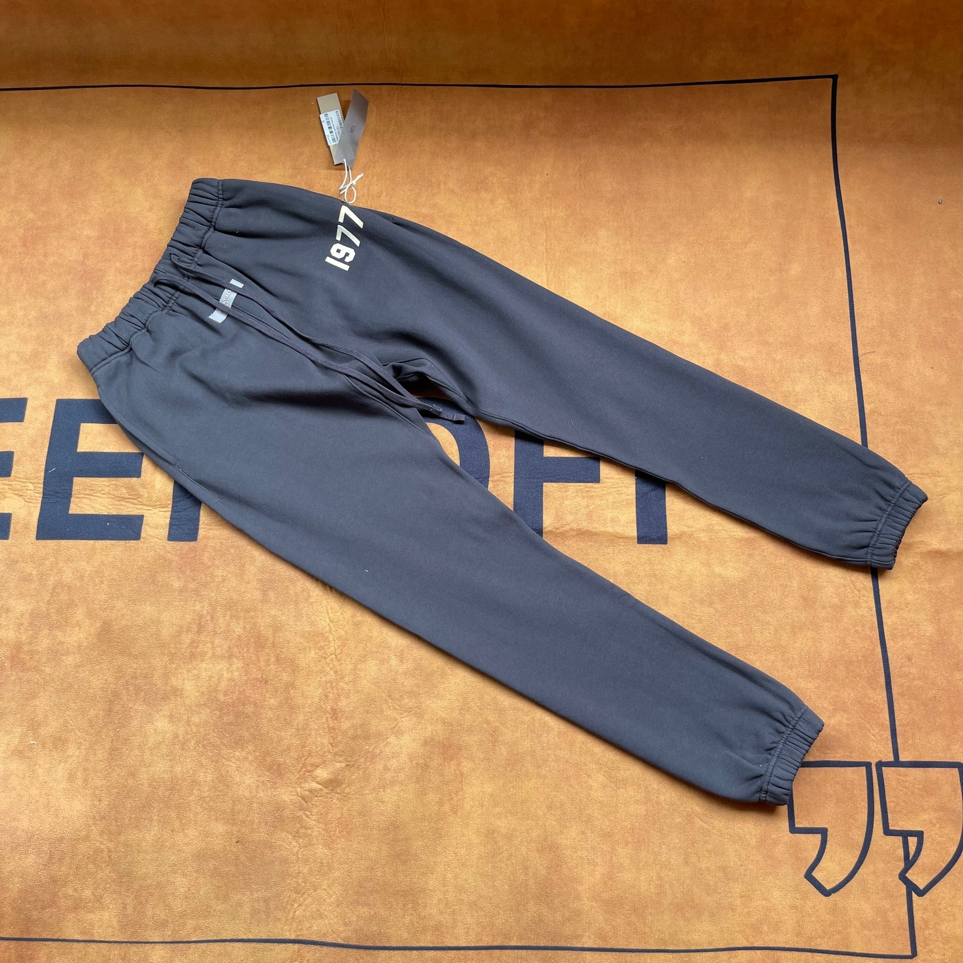 AMBERELLE 1977 Fleece Joggers Sweatpants in white